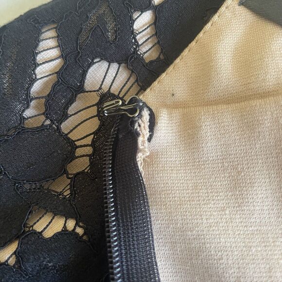 ASTR The Label Black & Nude Lace Overlay Sleeveless Mini Dress Size S Small NWOT - Picture 9 of 13